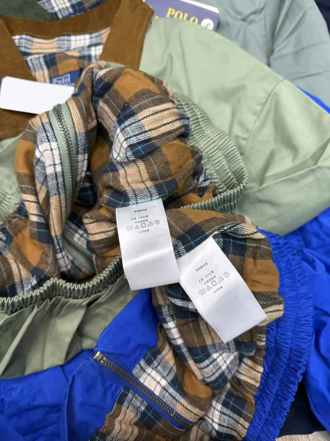 P350 Ralph Lauren American high-end brand new color-blocked jacket ✅✅✅ Ready in stock Focus on quality and feel free to compare. Welcome to compare details and prices Size: S M L XL Color: Navy blue Royal blue Green with green collar Green with coffee collar